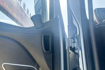 ŷ������3 7L���� 350���� 4X2 �ɰ���9�� AMT�Զ��� �߶� 6.8���Ű������ػ���ͼƬ