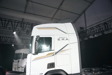 ˹������NEXT ERAϵ�� ���� 500���� 6X2R ǣ����ͼƬ