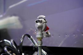 广汽T9&nbsp;电动牵引车底盘图片