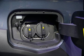 ����Ƥ�� ��;PHEV 2025�� ������ ���� ������ʽ��϶���˫��Ƥ�� 31.2kWhͼƬ