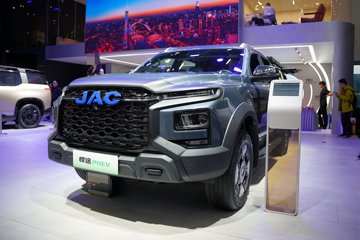 ����Ƥ�� ��;PHEV 2025�� ������ ���� ������ʽ��϶���˫��Ƥ�� 31.2kWhͼƬ