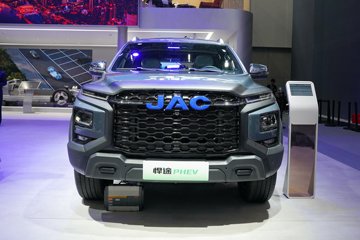 ����Ƥ�� ��;PHEV 2025�� ������ ���� ������ʽ��϶���˫��Ƥ�� 31.2kWhͼƬ