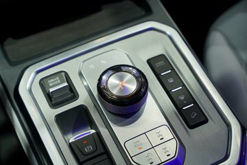 ����Ƥ�� ��;PHEV 2025�� ������ ���� ������ʽ��϶���˫��Ƥ�� 31.2kWhͼƬ