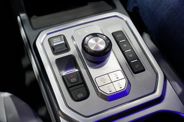 ����Ƥ�� ��;PHEV 2025�� ������ ���� ������ʽ��϶���˫��Ƥ�� 31.2kWhͼƬ