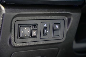 ����Ƥ�� ��;PHEV 2025�� ������ ���� ������ʽ��϶���˫��Ƥ�� 31.2kWhͼƬ