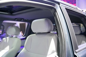 ����Ƥ�� ��;PHEV 2025�� ������ ���� ������ʽ��϶���˫��Ƥ�� 31.2kWhͼƬ