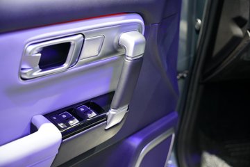 ����Ƥ�� ��;PHEV 2025�� ������ ���� ������ʽ��϶���˫��Ƥ�� 31.2kWhͼƬ