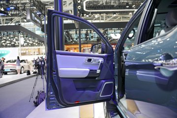 ����Ƥ�� ��;PHEV 2025�� ������ ���� ������ʽ��϶���˫��Ƥ�� 31.2kWhͼƬ