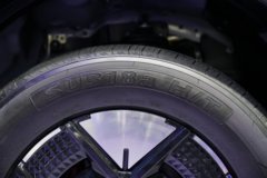 江淮皮卡 悍途PHEV 2025款 豪华型 四驱 短轴插电式混合动力双排皮卡 31.2kWh