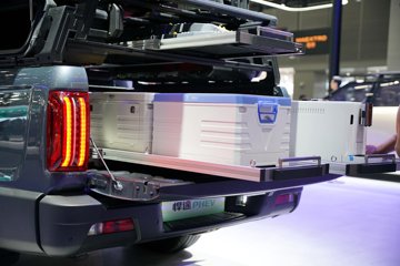 ����Ƥ�� ��;PHEV 2025�� ������ ���� ������ʽ��϶���˫��Ƥ�� 31.2kWhͼƬ