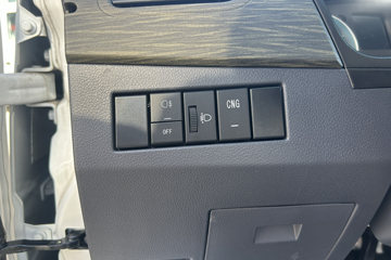 SRM��ԴС��ʨX30 2023�� ������ 1.5L CNG 86���� 6��΢��ͼƬ