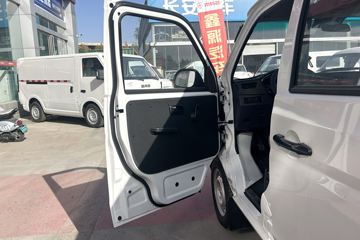 SRM��ԴС��ʨX30 2023�� ������ 1.5L CNG 86���� 6��΢��ͼƬ