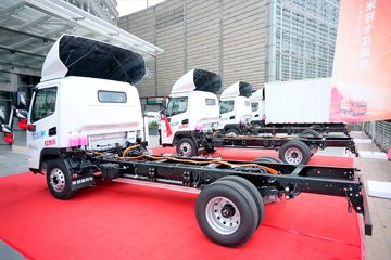 �������ó� ���� ���������� 4.2�׵��Ŵ��綯��ʽ�Ῠ ����ʱ��120.27kWhͼƬ
