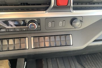 ����HOWO���� 4.15�׵��Ŵ��綯��դʽ�Ῠ �й�����134.02kWhͼƬ