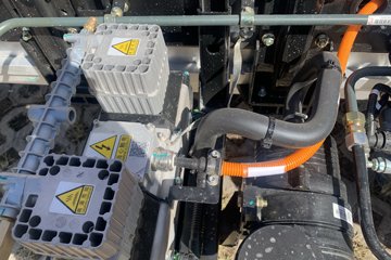 ����HOWO���� 4.15�׵��Ŵ��綯��դʽ�Ῠ �й�����134.02kWhͼƬ