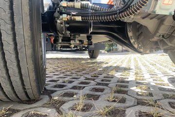 ����HOWO���� 4.15�׵��Ŵ��綯��դʽ�Ῠ �й�����134.02kWhͼƬ