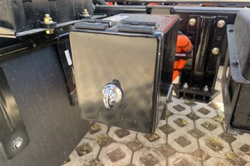 ����HOWO���� 4.15�׵��Ŵ��綯��դʽ�Ῠ �й�����134.02kWhͼƬ