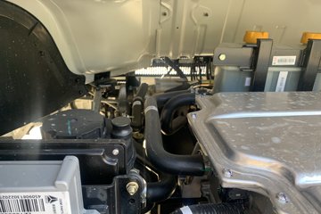 ����HOWO���� 4.15�׵��Ŵ��綯��դʽ�Ῠ �й�����134.02kWhͼƬ