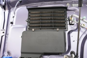 һ�����J6PRO 13.2L LNG 530���� 6X4 һ�����12�� AMT�Զ��� ǣ����ͼƬ