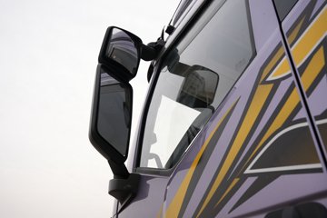 һ�����J6PRO 13.2L LNG 530���� 6X4 һ�����12�� AMT�Զ��� ǣ����ͼƬ