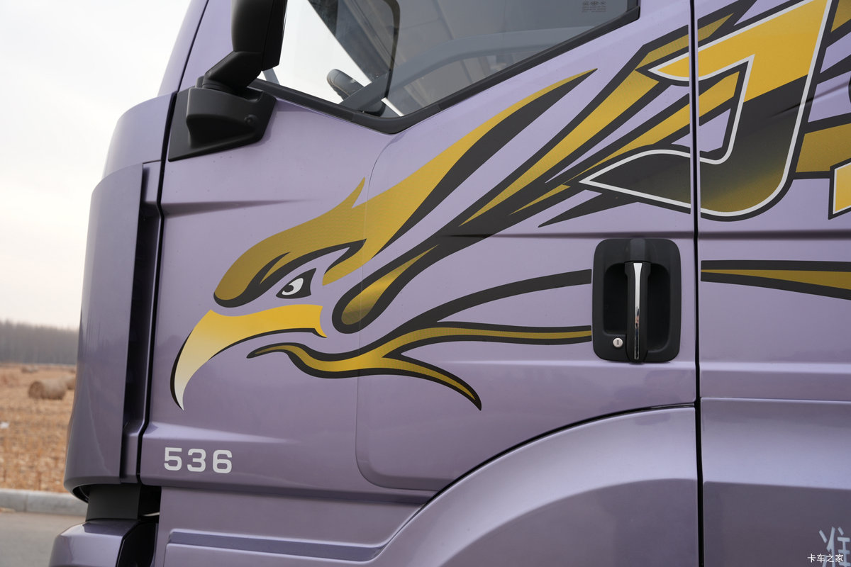 һ�����J6PRO 13.2L LNG 530���� 6X4 һ�����12�� AMT�Զ��� ǣ�������                                                