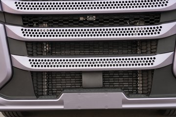 һ�����J6PRO 13.2L LNG 530���� 6X4 һ�����12�� AMT�Զ��� ǣ����ͼƬ