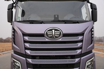 һ�����J6PRO 13.2L LNG 530���� 6X4 һ�����12�� AMT�Զ��� ǣ����ͼƬ