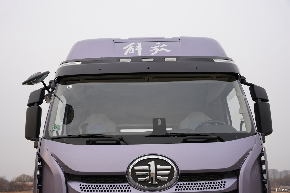 һ�����J6PRO 13.2L LNG 530���� 6X4 һ�����12�� AMT�Զ��� ǣ�������                                                