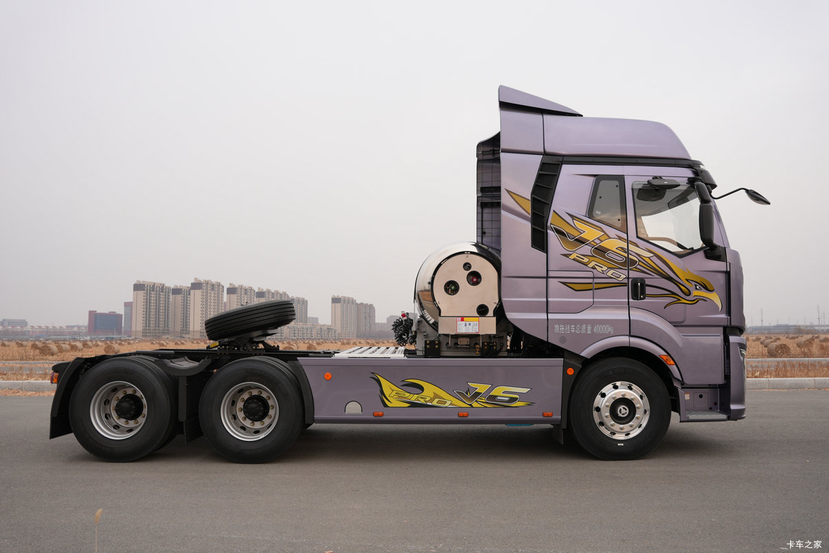 һ�����J6PRO 13.2L LNG 530���� 6X4 һ�����12�� AMT�Զ��� ǣ�������                                                