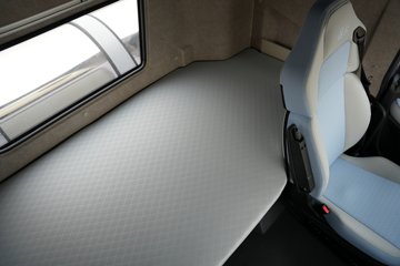 һ�����J6PRO 13.2L LNG 530���� 6X4 һ�����12�� AMT�Զ��� ǣ����ͼƬ