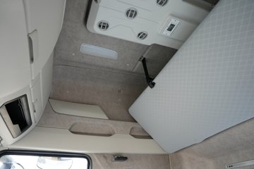 һ�����J6PRO 13.2L LNG 530���� 6X4 һ�����12�� AMT�Զ��� ǣ����ͼƬ