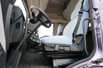 һ�����J6PRO 13.2L LNG 530���� 6X4 һ�����12�� AMT�Զ��� ǣ����ͼƬ