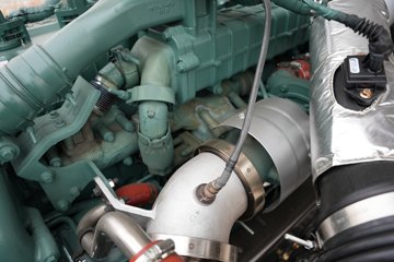 һ�����J6PRO 13.2L LNG 530���� 6X4 һ�����12�� AMT�Զ��� ǣ����ͼƬ