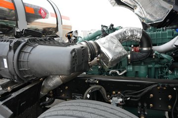 һ�����J6PRO 13.2L LNG 530���� 6X4 һ�����12�� AMT�Զ��� ǣ����ͼƬ