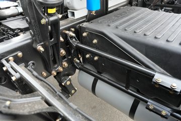 һ�����J6PRO 13.2L LNG 530���� 6X4 һ�����12�� AMT�Զ��� ǣ����ͼƬ