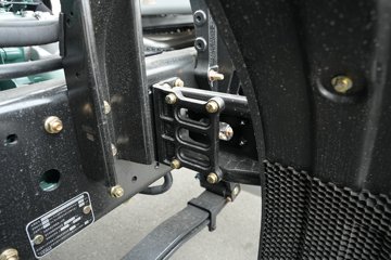 һ�����J6PRO 13.2L LNG 530���� 6X4 һ�����12�� AMT�Զ��� ǣ����ͼƬ