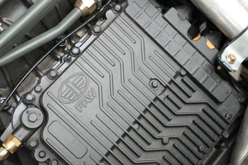 һ�����J6PRO 13.2L LNG 530���� 6X4 һ�����12�� AMT�Զ��� ǣ����ͼƬ