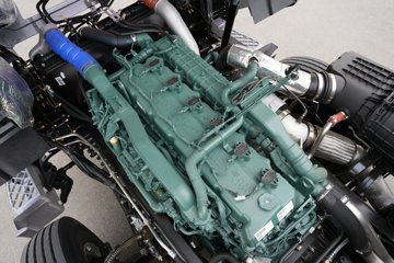 һ�����J6PRO 13.2L LNG 530���� 6X4 һ�����12�� AMT�Զ��� ǣ����ͼƬ