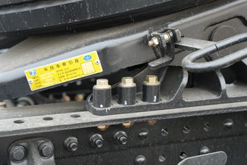 һ�����J6PRO 13.2L LNG 530���� 6X4 һ�����12�� AMT�Զ��� ǣ����ͼƬ