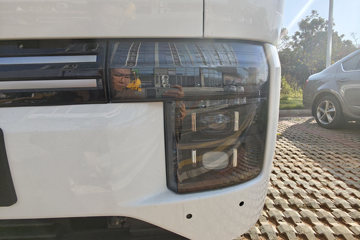 ���ǵ�T4 �Ƽ��� 3.7�׵��Ŵ��綯�����Ῠ ����62.4kWhͼƬ