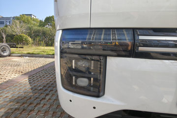 ���ǵ�T4 �Ƽ��� 3.7�׵��Ŵ��綯�����Ῠ ����62.4kWhͼƬ