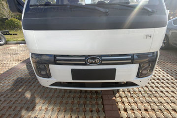 ���ǵ�T4 �Ƽ��� 3.7�׵��Ŵ��綯�����Ῠ ����62.4kWhͼƬ