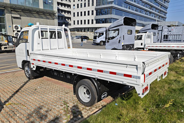 ���ǵ�T4 �Ƽ��� 3.7�׵��Ŵ��綯�����Ῠ ����62.4kWhͼƬ