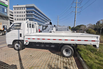 ���ǵ�T4 �Ƽ��� 3.7�׵��Ŵ��綯�����Ῠ ����62.4kWhͼƬ