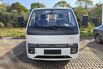 ���ǵ�T4 �Ƽ��� 3.7�׵��Ŵ��綯�����Ῠ ����62.4kWhͼƬ