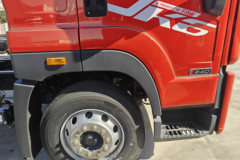 青岛解放 JK6中卡 240马力 4X2 9.78米厢式载货车