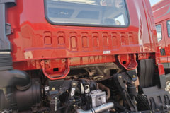 青岛解放 JK6中卡 240马力 4X2 9.78米厢式载货车