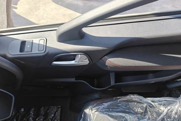 �ൺ��� JK6�п� 240���� 4X2 9.78����ʽ�ػ���ͼƬ