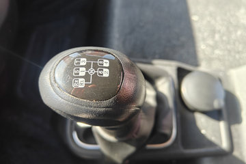 �ൺ��� JK6�п� 240���� 4X2 9.78����ʽ�ػ���ͼƬ