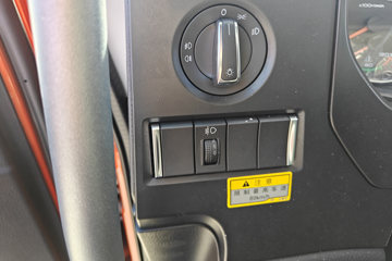 �ൺ��� JK6�п� 240���� 4X2 9.78����ʽ�ػ���ͼƬ